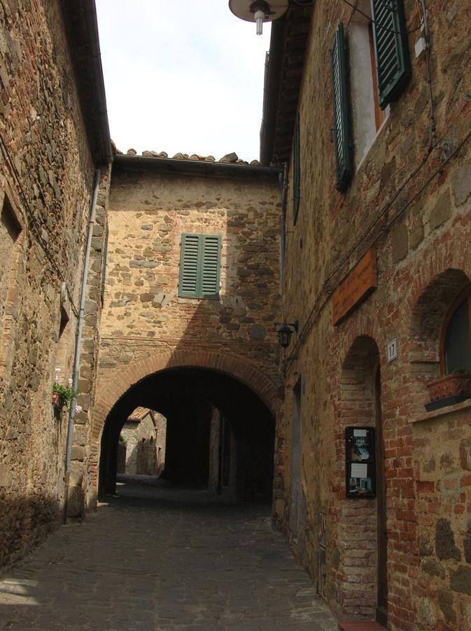 فندق Borgo Vecchio مونتالشينو المظهر الخارجي الصورة